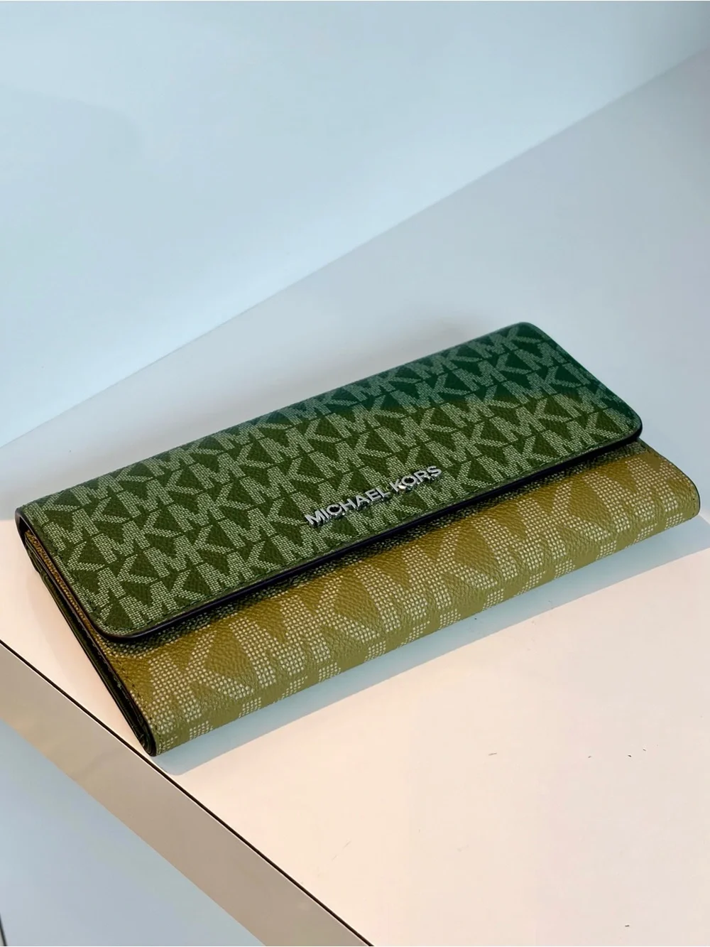 Michael Kors Jet Set Travel Signature Logo Tri-Fold Wallet